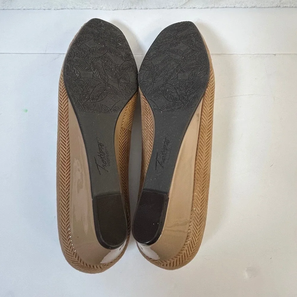 Trotters Lauren Taupe Suede Herringbone Wedge Pumps Womens 8.5 N